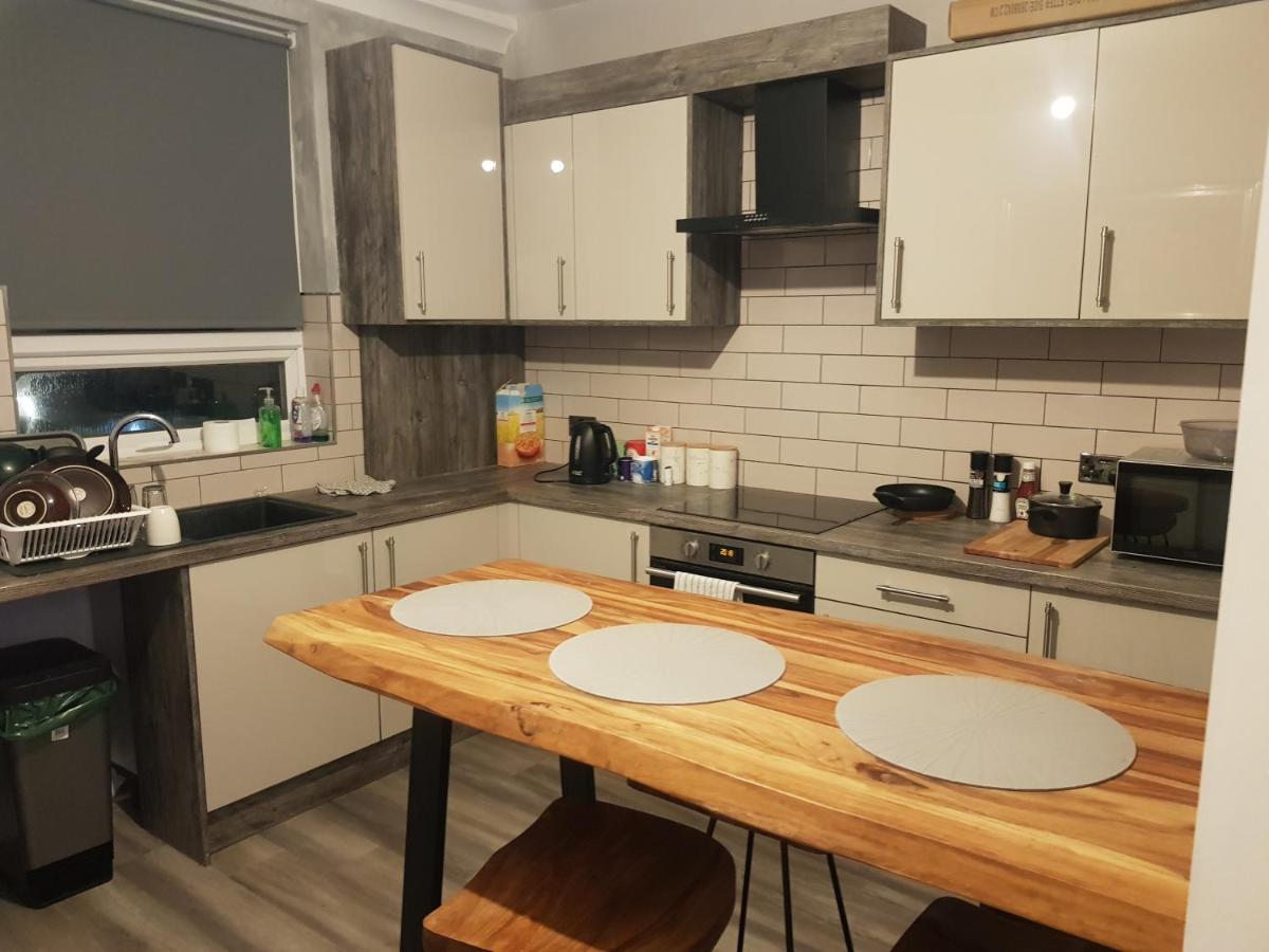 Highfields Living - All Rooms Ensuite- Free Wifi- Free Local Parking Σέφιλντ Εξωτερικό φωτογραφία