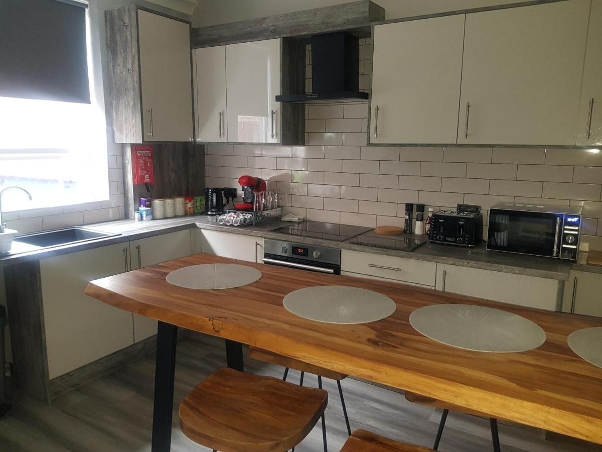 Highfields Living - All Rooms Ensuite- Free Wifi- Free Local Parking Σέφιλντ Εξωτερικό φωτογραφία