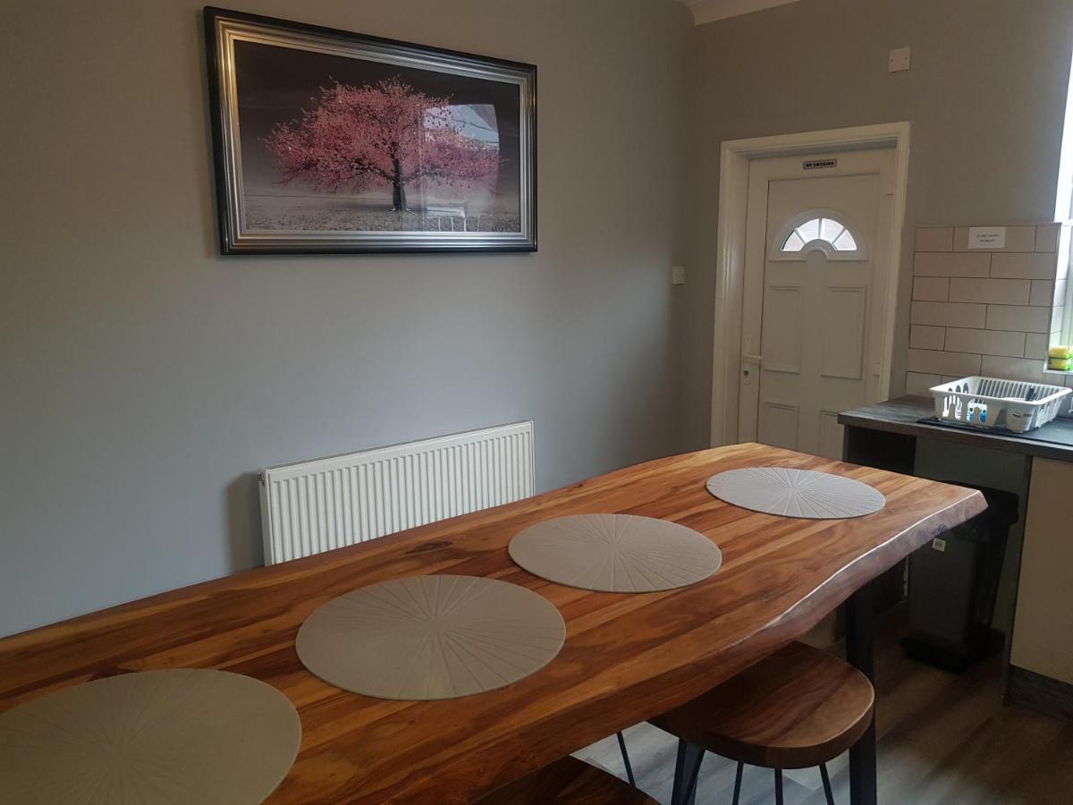 Highfields Living - All Rooms Ensuite- Free Wifi- Free Local Parking Σέφιλντ Εξωτερικό φωτογραφία